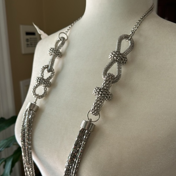Drippin in silver fashion necklace Brand New 43” - Picture 3 of 6